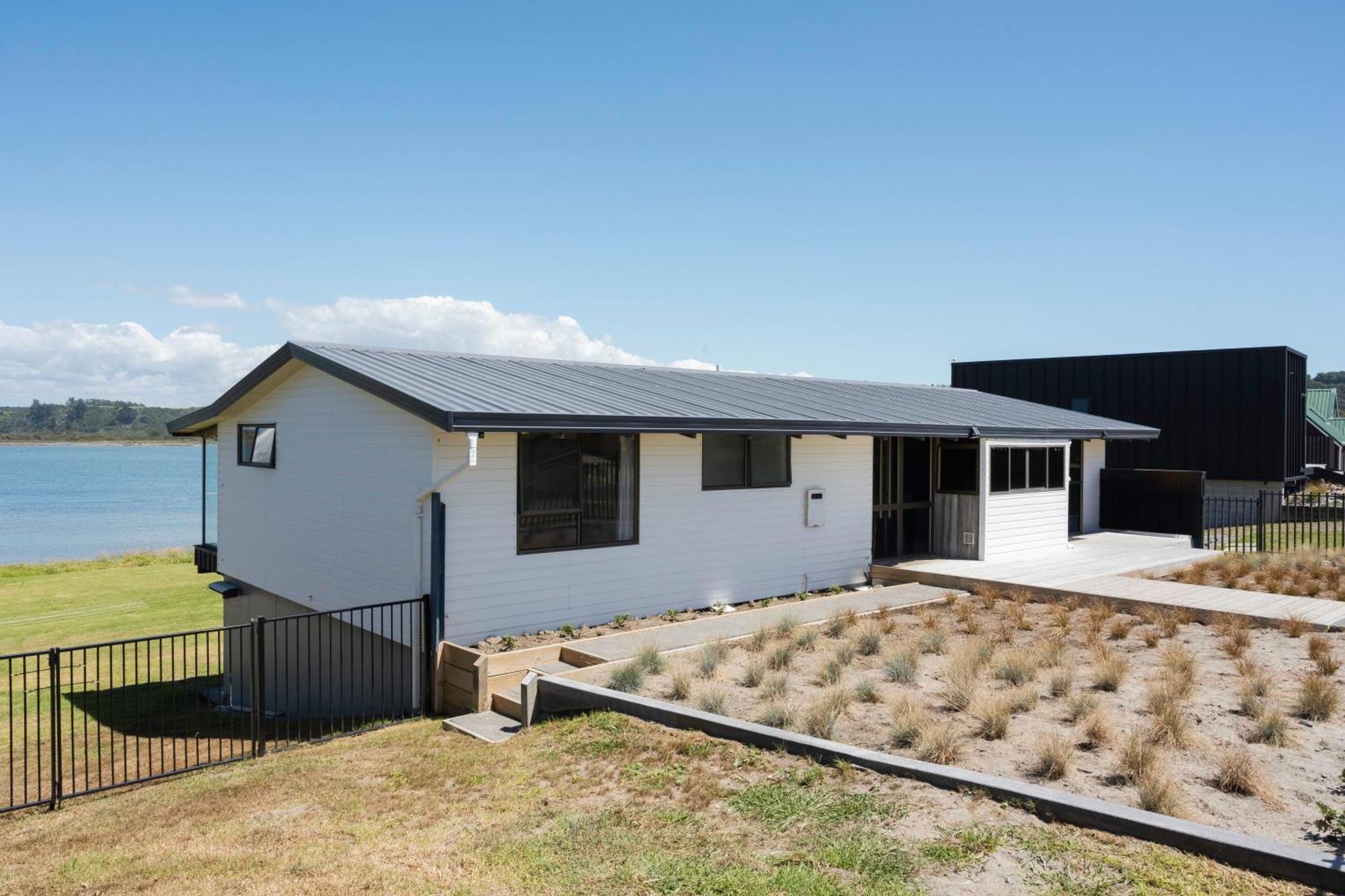 Pukehina Estuary Sunset Views Holiday Home Exterior foto