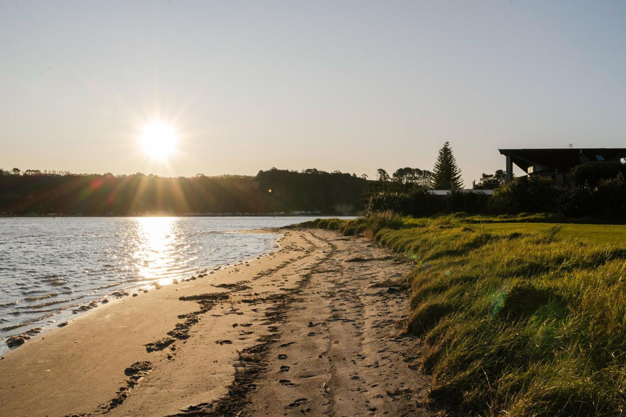 Pukehina Estuary Sunset Views Holiday Home Exterior foto