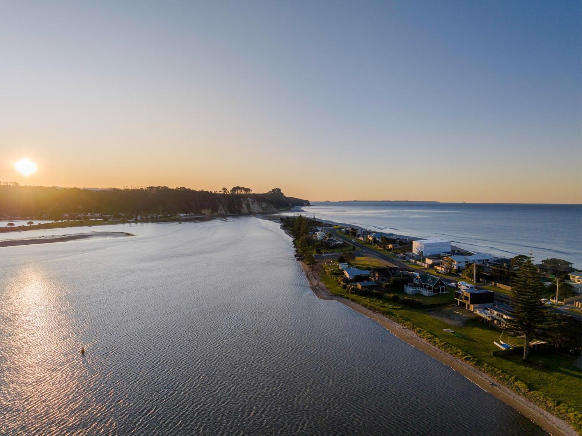 Pukehina Estuary Sunset Views Holiday Home Exterior foto