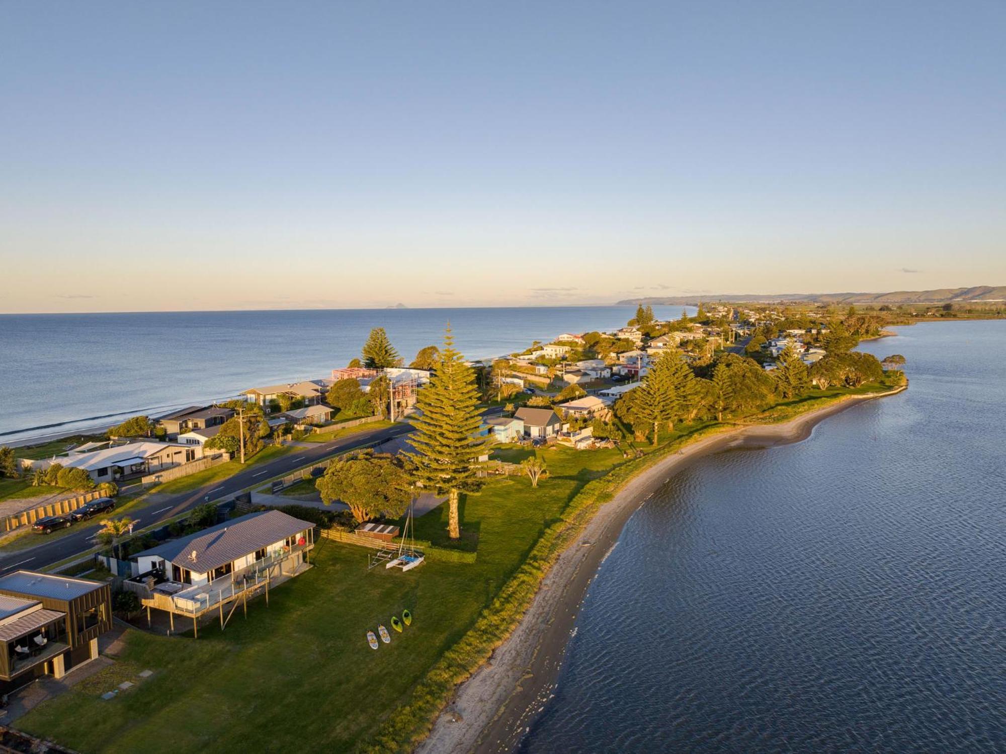 Pukehina Estuary Sunset Views Holiday Home Exterior foto